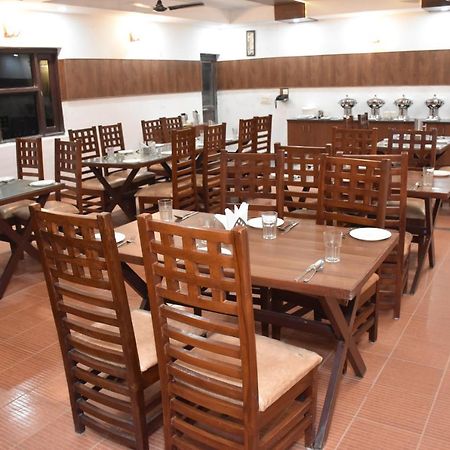 One Hotels Jim Corbett Garjia Eksteriør bilde